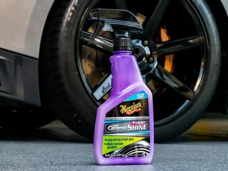 Гибридно-керамическое чернение для резины Meguiar's G230416 Hybrid Ceramic Tire Shine, 473 мл G230416-2026 фото Merkus detailing
