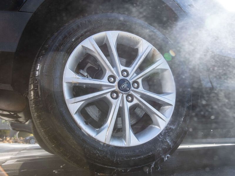 Очищувач шин і колісних дисків Meguiar's DRTU14332 Non-Acid Wheel & Tire Cleaner, 946 мл DRTU14332-2017 фото Merkus detailing