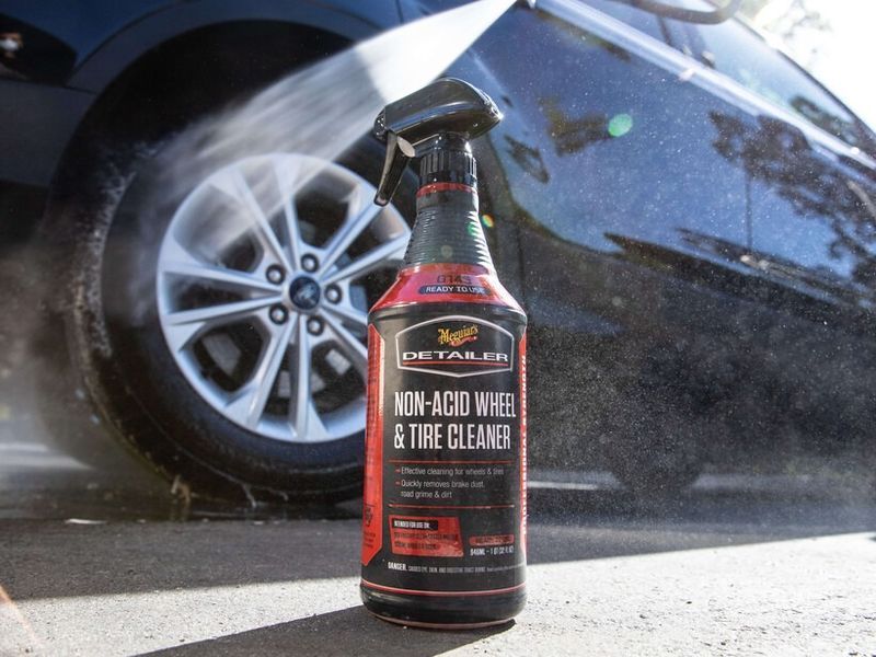 Очищувач шин і колісних дисків Meguiar's DRTU14332 Non-Acid Wheel & Tire Cleaner, 946 мл DRTU14332-2017 фото Merkus detailing