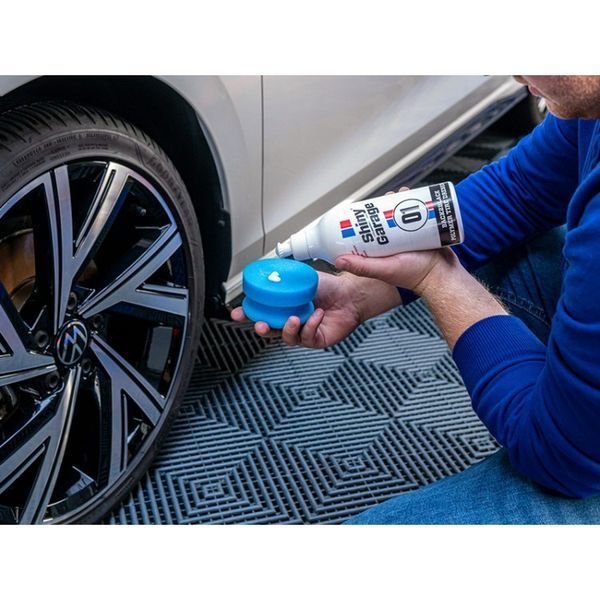 Средство по уходу за шинами из SiO2 (керамика) Back2Black Polymer Tire Dressing 0.5л 000016-381 фото Merkus detailing