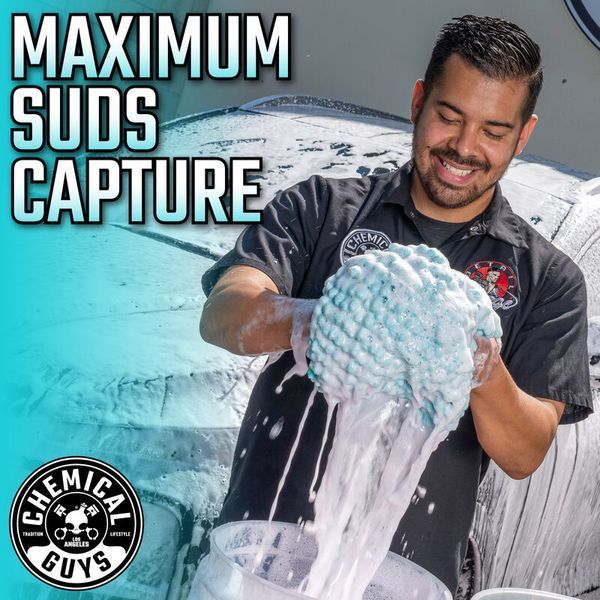 Плюшевая мягкая рукавичка для мойки автомобиля Chemical Guys Big Noodle Supersized Car Wash Mitt (MIC513) MIC513-954 фото Merkus detailing