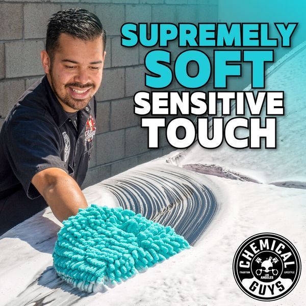 Плюшевая мягкая рукавичка для мойки автомобиля Chemical Guys Big Noodle Supersized Car Wash Mitt (MIC513) MIC513-954 фото Merkus detailing