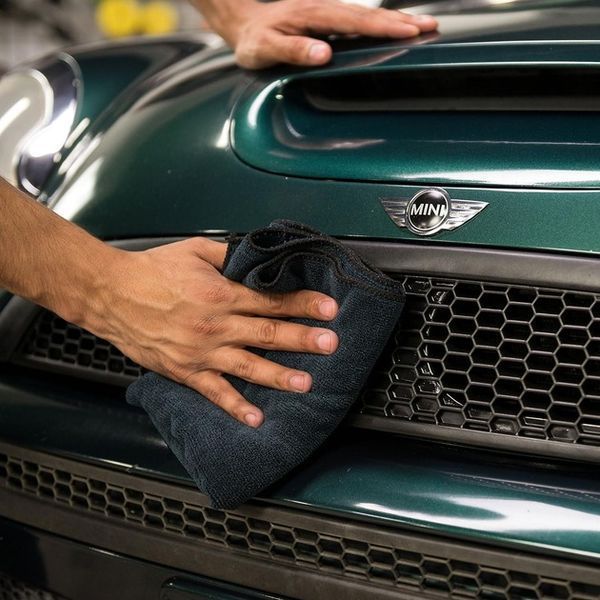 РУШНИК З МІКРОФІБРИ WORKHORSE PROFESSIONAL GRADE, ЧОРНИЙ 40*40см MIC353-1570 фото Merkus detailing