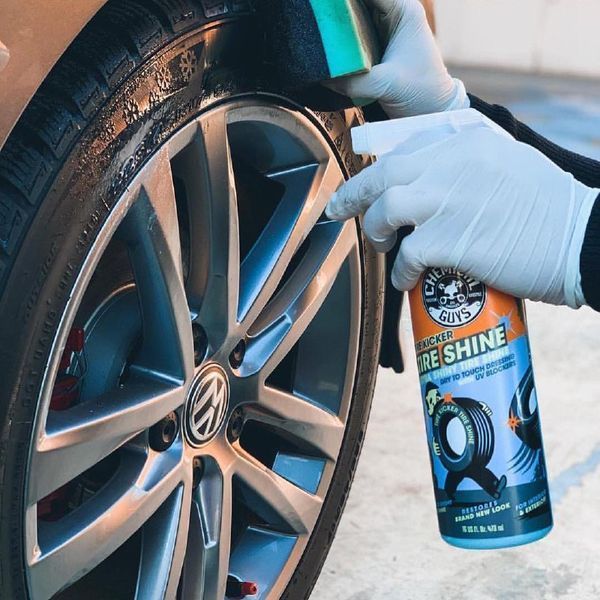 Чорніння для шин Chemical Guys Tire Kicker Extra Shiny Tire Shine - 473 мл (TVD113_16) TVD113_16-908 фото Merkus detailing