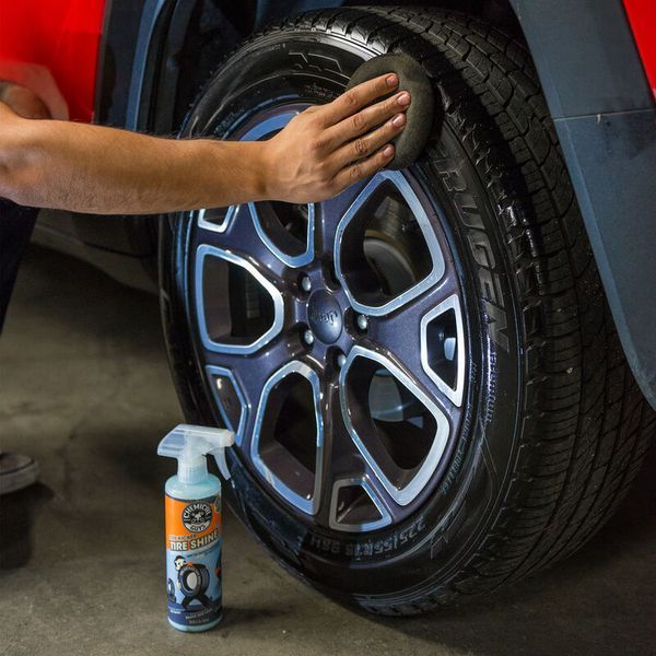 Чорніння для шин Chemical Guys Tire Kicker Extra Shiny Tire Shine - 473 мл (TVD113_16) TVD113_16-908 фото Merkus detailing