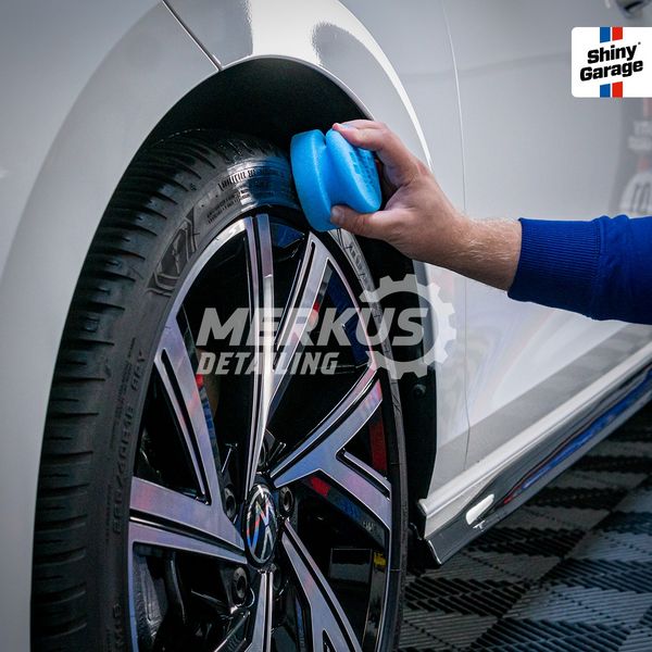 Засіб для догляду за шинами з SiO2 (кераміка) Back2Black Polymer Tire Dressing 0.5л 000016 фото Merkus detailing